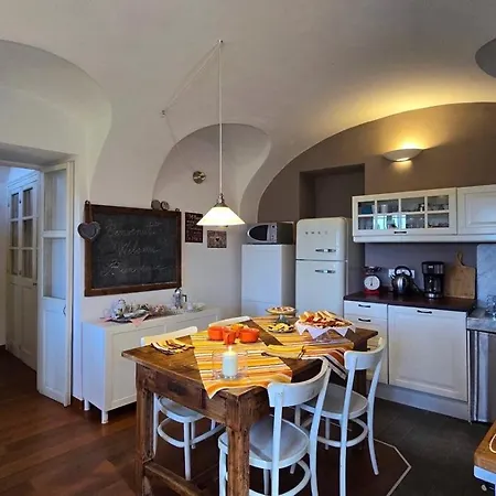 Tenuta Costa Dei Platani, Casa Dei Tigli 아키테르메